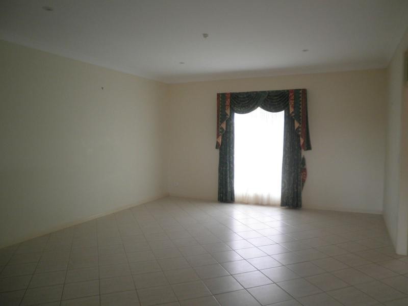 2A Murray Grey Drive, Mapleton QLD 4560