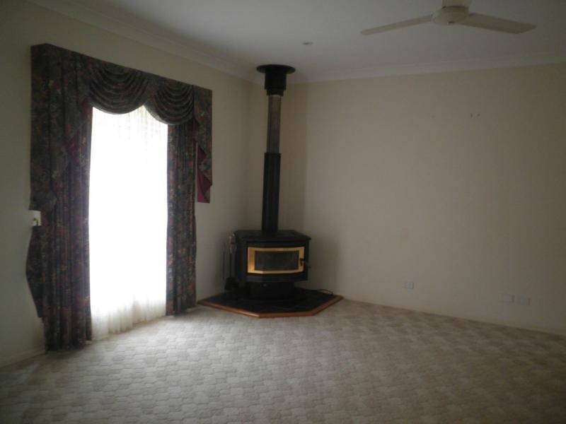 2A Murray Grey Drive, Mapleton QLD 4560