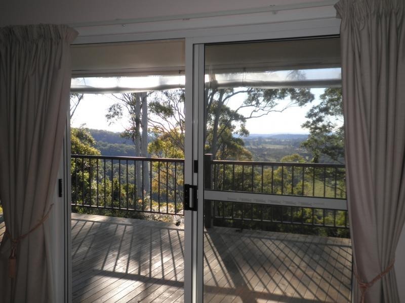 12 Lantana Lane, Mapleton QLD 4560