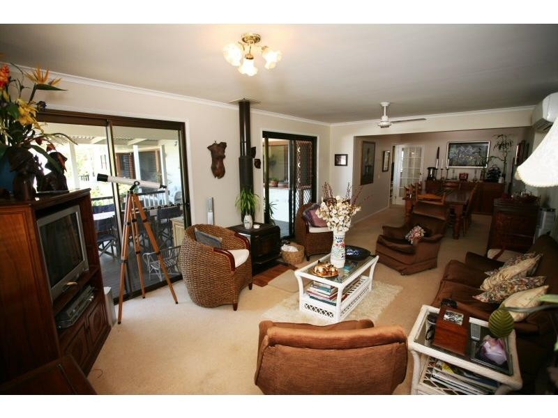 Mapleton QLD 4560
