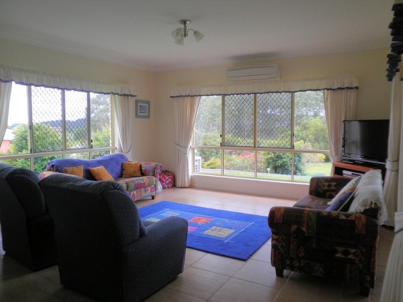 65 Spring Pasture Drive, Mapleton QLD 4560