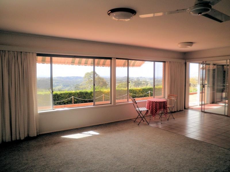 19 Flaxton Drive, Mapleton QLD 4560
