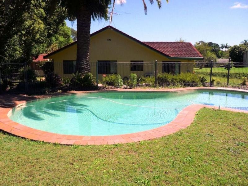 6 Droughtmaster Crescent, Kureelpa QLD 4560