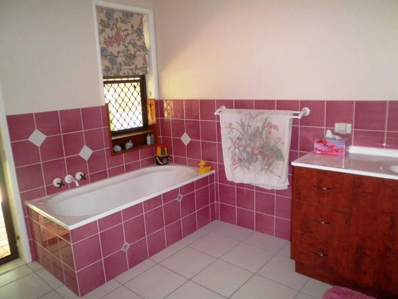 6 Droughtmaster Crescent, Kureelpa QLD 4560