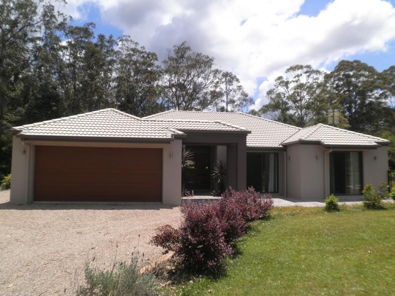 15 Meadowood Rise, Mapleton QLD 4560