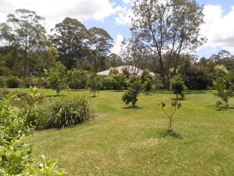 15 Meadowood Rise, Mapleton QLD 4560