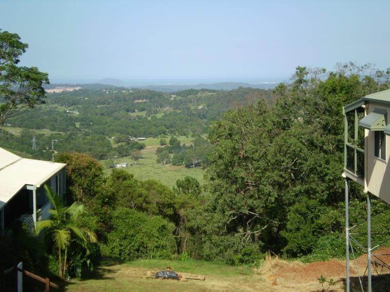 8 Lantana Lane, Mapleton QLD 4560
