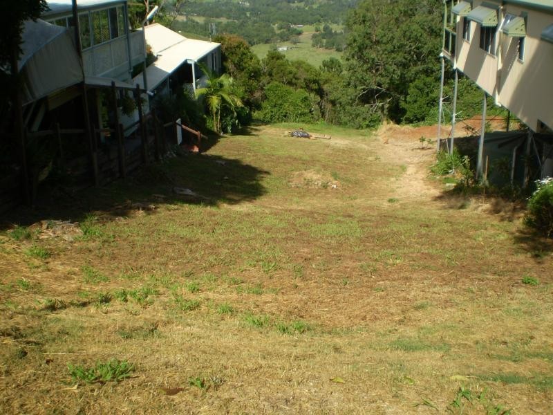 8 Lantana Lane, Mapleton QLD 4560