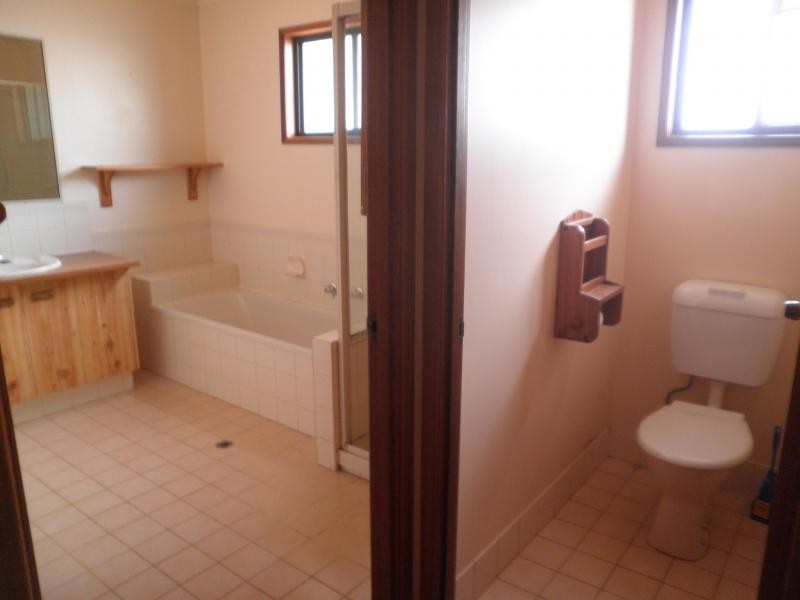 19 Carrington Drive, Flaxton QLD 4560