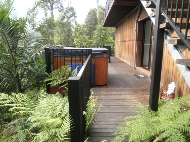 27 Leigha Place, Kureelpa QLD 4560