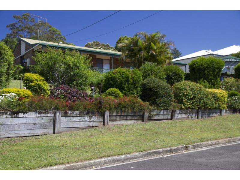 7 Maple Avenue, Mapleton QLD 4560