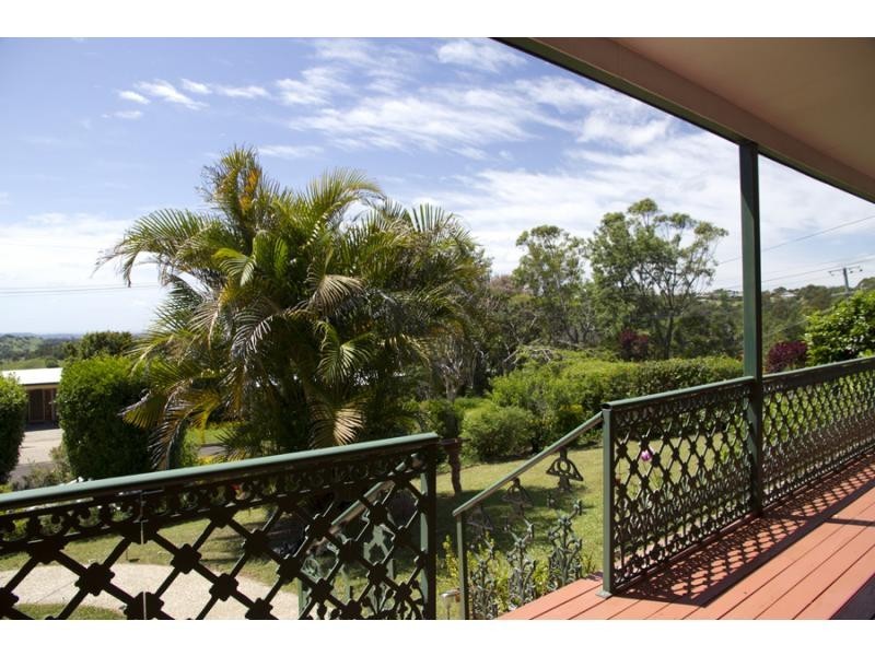 7 Maple Avenue, Mapleton QLD 4560