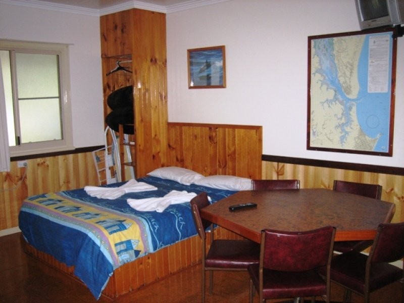 1 Emperor, Tin Can Bay QLD 4580