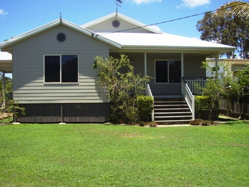11 Gympie Road, Tin Can Bay QLD 4580
