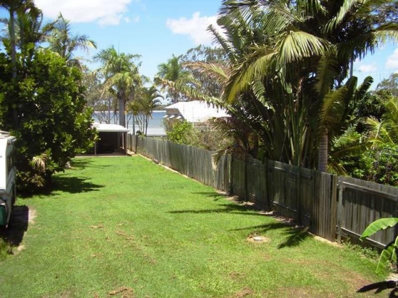 11 Gympie Road, Tin Can Bay QLD 4580