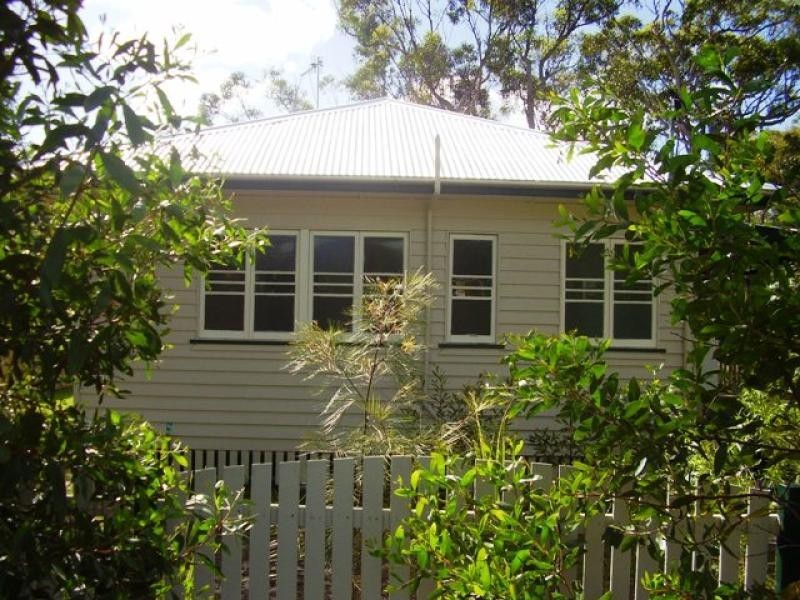 33 Ark Royal Drive, Cooloola Cove QLD 4580