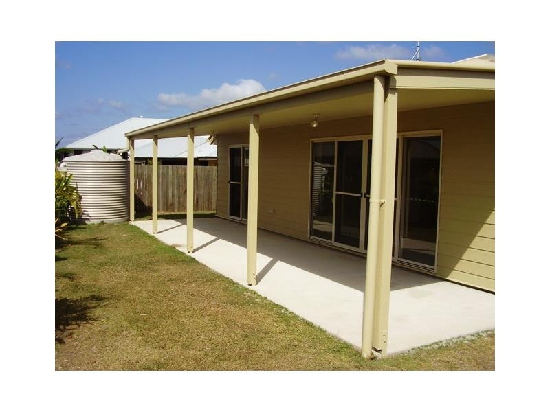 35 Banksia Avenue, Tin Can Bay QLD 4580