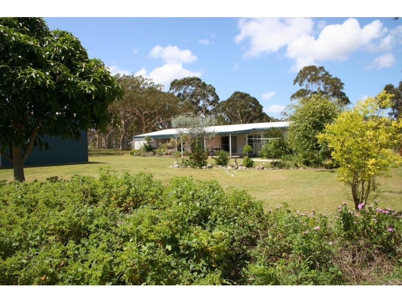 12 Waratah Drive, Cooloola Cove QLD 4580
