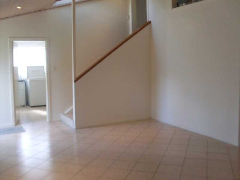 8 Oyster Parade, Tin Can Bay QLD 4580