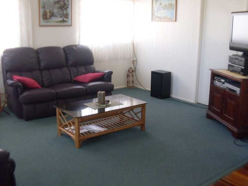 8 Oyster Parade, Tin Can Bay QLD 4580