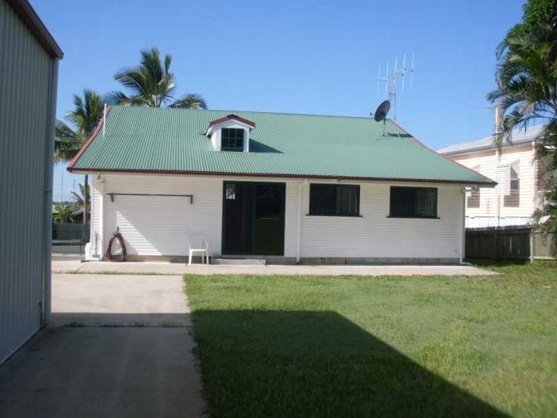8 Oyster Parade, Tin Can Bay QLD 4580