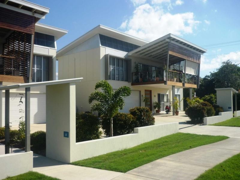 2/27 Gympie Road, Tin Can Bay QLD 4580