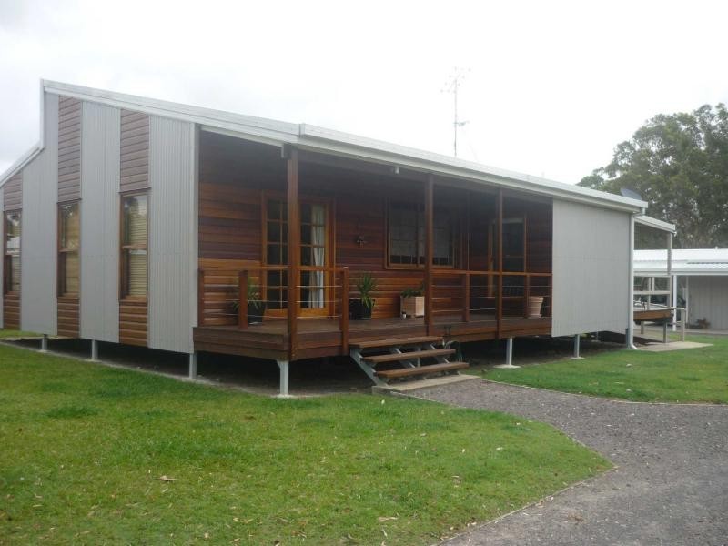 3 Challenger Court, Cooloola Cove QLD 4580