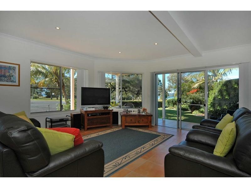 78 Esplanade, Tin Can Bay QLD 4580