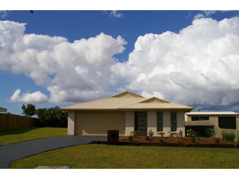 35 Banksia Avenue, Tin Can Bay QLD 4580