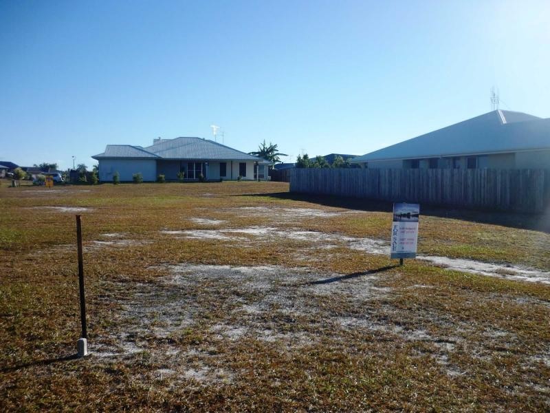 99 Banksia Avenue, Tin Can Bay QLD 4580