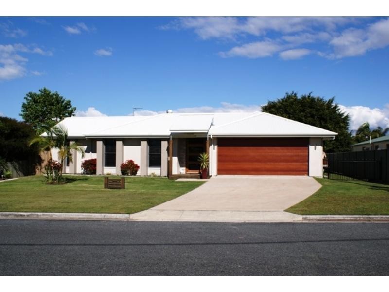 50 Golden Hind Avenue, Cooloola Cove QLD 4580