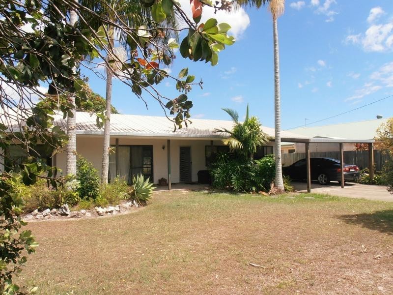 102 Gympie Road, Tin Can Bay QLD 4580