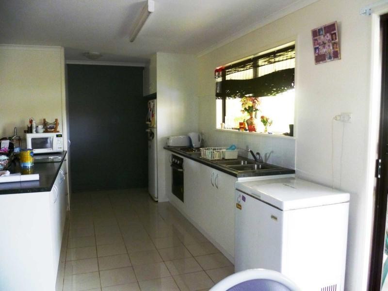 102 Gympie Road, Tin Can Bay QLD 4580