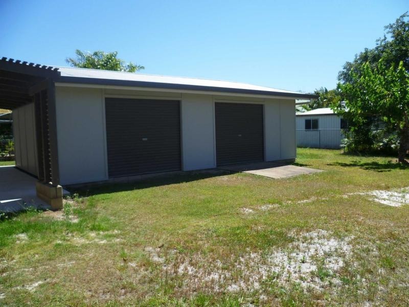 84 Gympie Road, Tin Can Bay QLD 4580