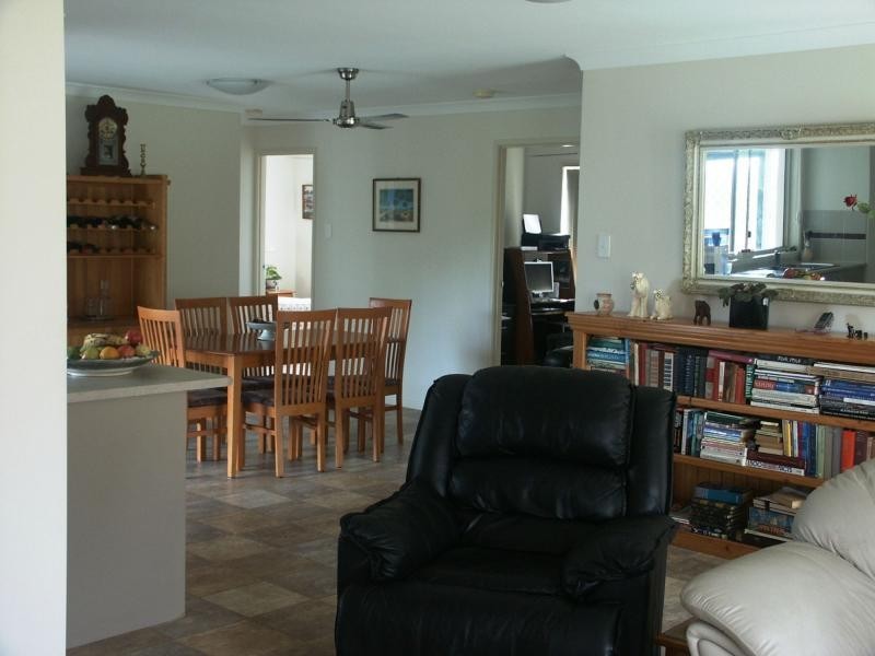 14 Creekside Esplanade, Cooloola Cove QLD 4580