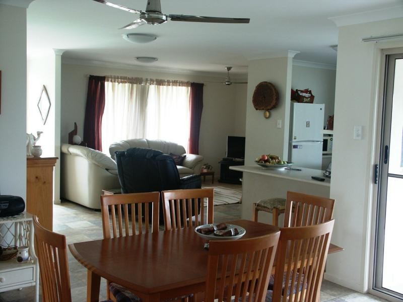 14 Creekside Esplanade, Cooloola Cove QLD 4580