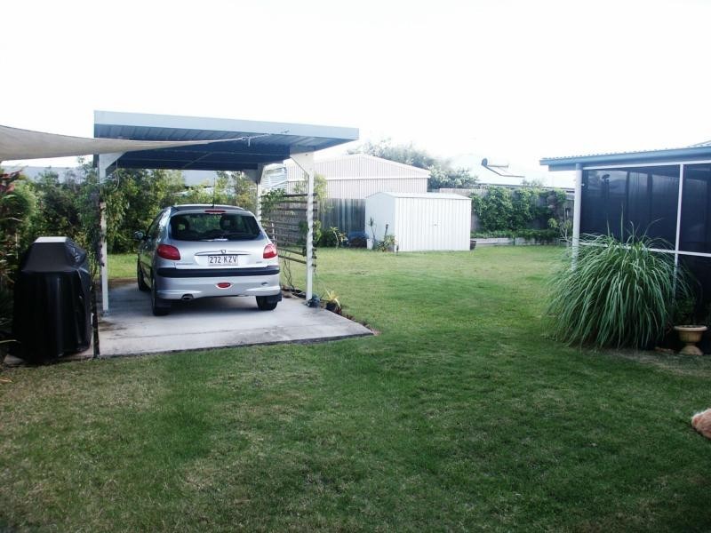 14 Creekside Esplanade, Cooloola Cove QLD 4580