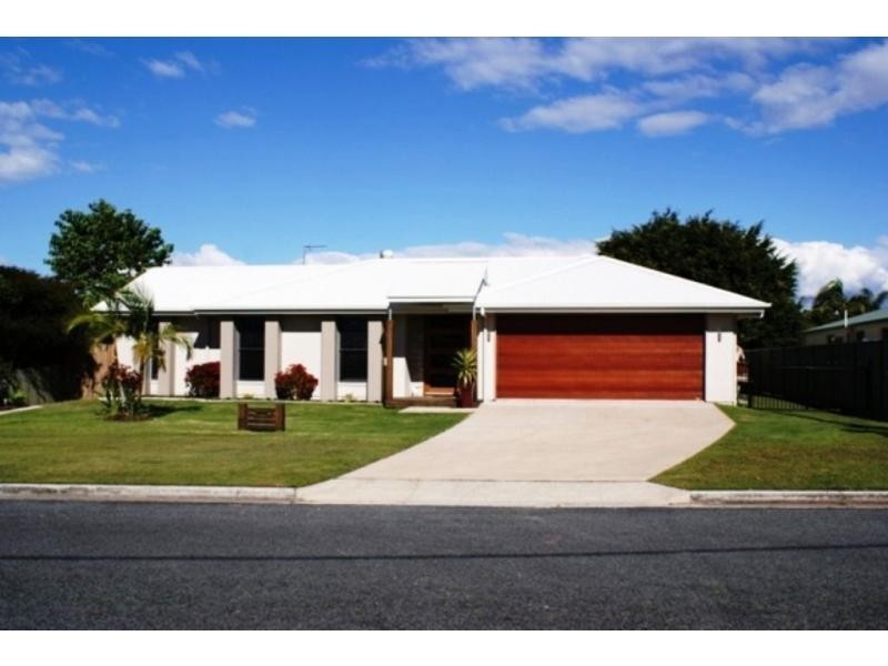 50 Golden Hind Avenue, Cooloola Cove QLD 4580