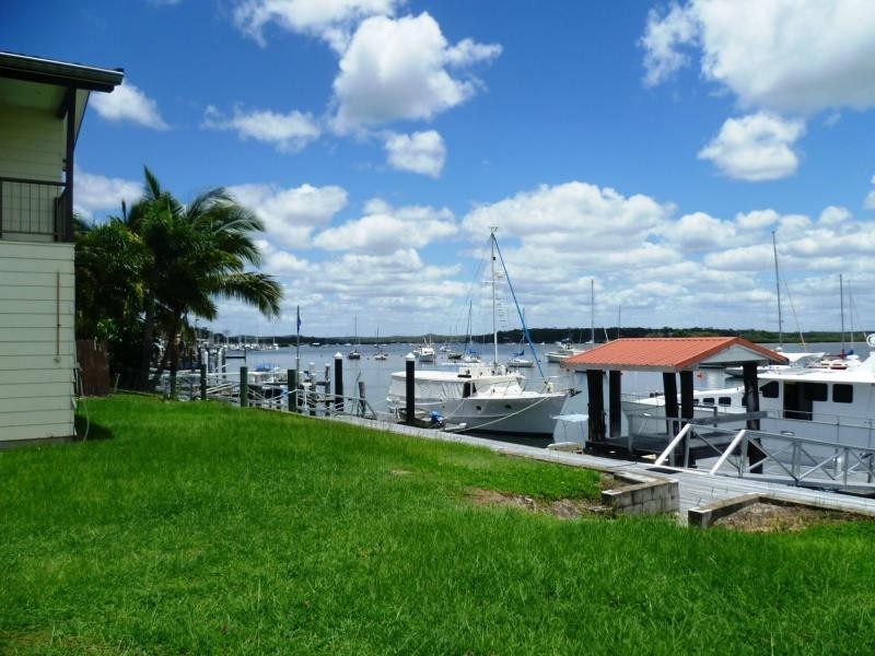 15 Esplanade, Tin Can Bay QLD 4580