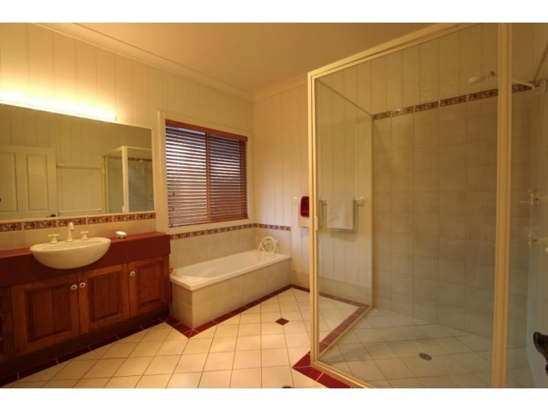 4 Kingfisher Court, Tin Can Bay QLD 4580