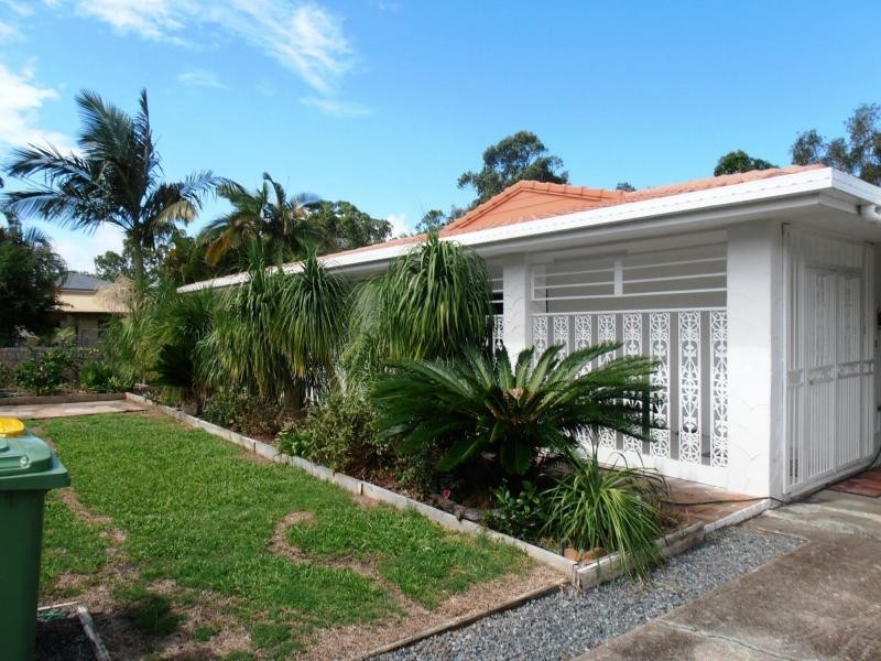 17 Mallett Street, Tin Can Bay QLD 4580