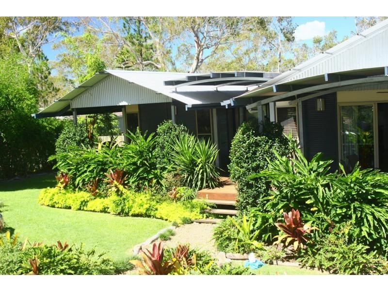 6 Mayflower Court, Cooloola Cove QLD 4580