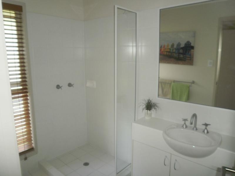 6 Mayflower Court, Cooloola Cove QLD 4580