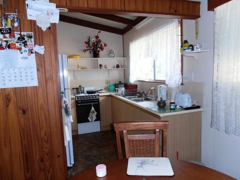 16 Tailor Street, Tin Can Bay QLD 4580