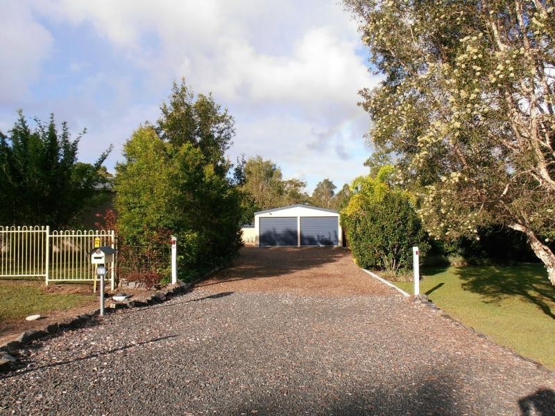 27 Queen Elizabeth Drive, Cooloola Cove QLD 4580