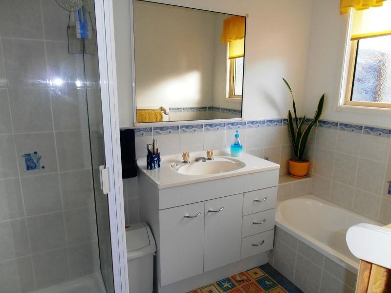 27 Queen Elizabeth Drive, Cooloola Cove QLD 4580