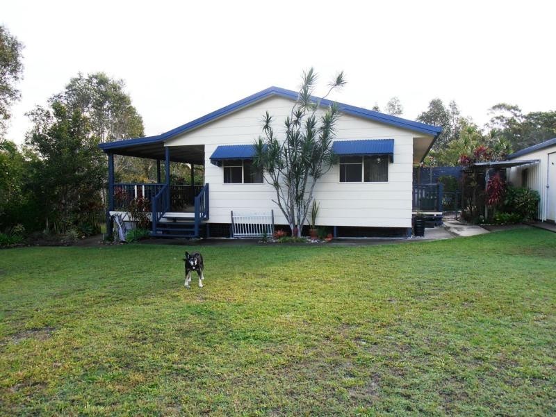 27 Queen Elizabeth Drive, Cooloola Cove QLD 4580