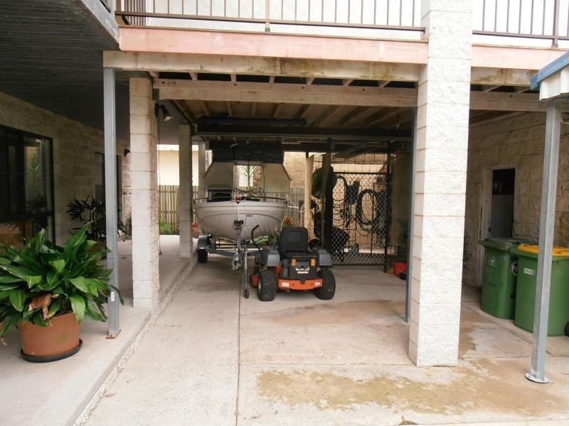 8 Esplanade, Tin Can Bay QLD 4580