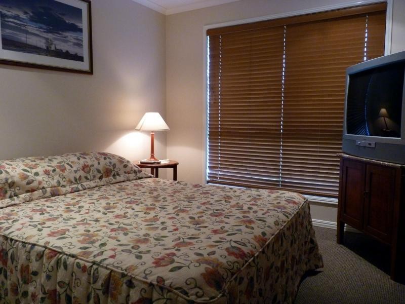 18 Banksia Avenue, Tin Can Bay, Tin Can Bay QLD 4580