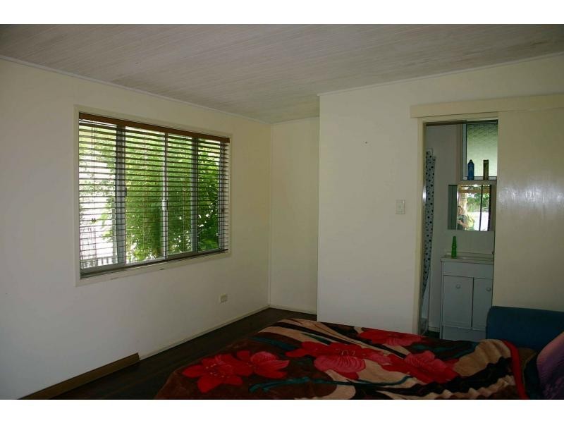 32 Tailor Street, Tin Can Bay QLD 4580
